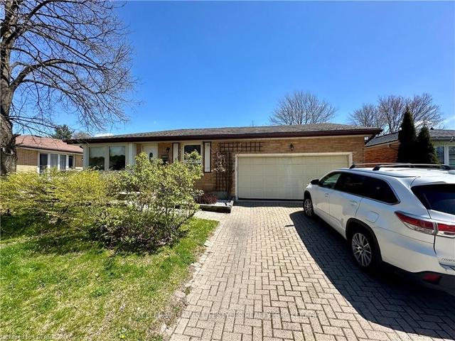 776 Dundalk Dr, House detached with 3 bedrooms, 0 bathrooms and 4 parking in London ON | Image 1
