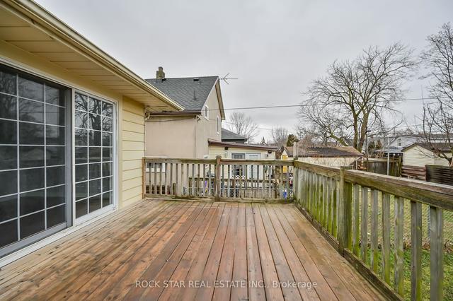 18 Antwerp St, House detached with 3 bedrooms, 2 bathrooms and 2 parking in St. Catharines ON | Image 10