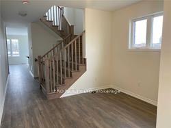 46 Circus Cres N, House attached with 4 bedrooms, 3 bathrooms and 3 parking in Brampton ON | Image 12