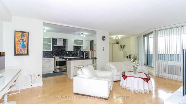 412 - 420 Mill Rd W, Condo with 3 bedrooms, 2 bathrooms and 1 parking in Toronto ON | Image 1