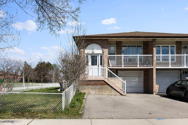 4179 Dursley Cres, House semidetached with 3 bedrooms, 2 bathrooms and 3 parking in Mississauga ON | Image 1