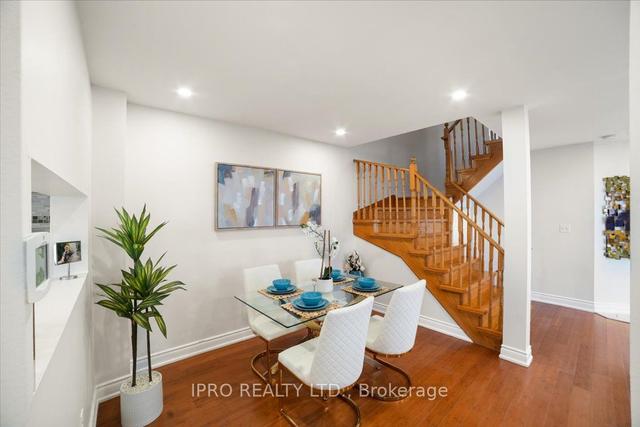 1180 Prestonwood Cres, House semidetached with 3 bedrooms, 4 bathrooms and 3 parking in Mississauga ON | Image 5