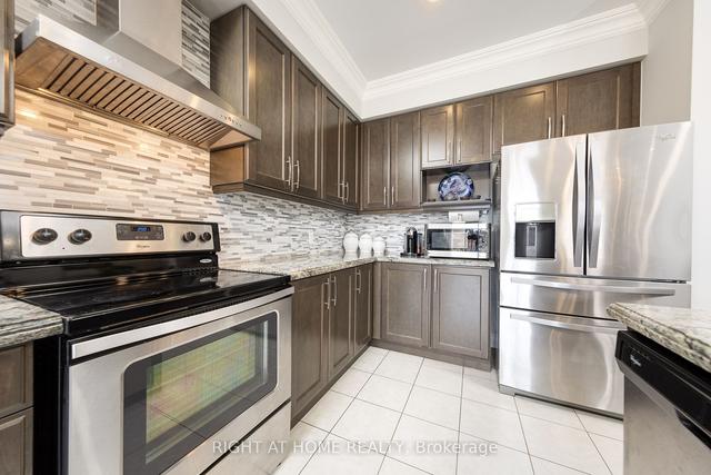 31 Goldthread Terr, House semidetached with 4 bedrooms, 4 bathrooms and 3 parking in Toronto ON | Image 4