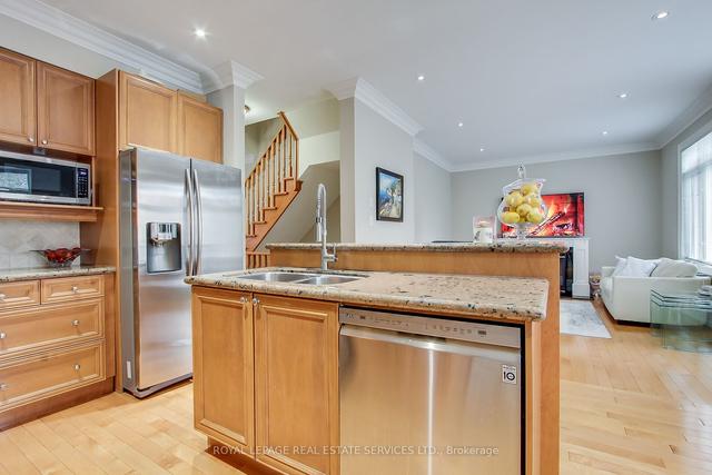 3 Tyre Ave, House detached with 4 bedrooms, 3 bathrooms and 5 parking in Toronto ON | Image 5