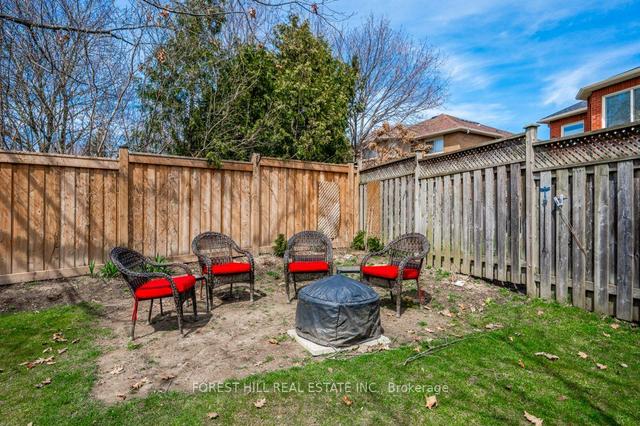 29 Fernbrook Cres, House detached with 4 bedrooms, 3 bathrooms and 6 parking in Brampton ON | Image 35