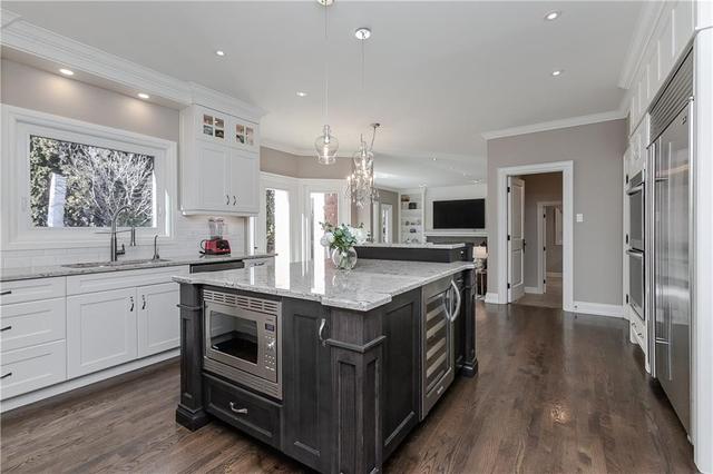 2312 Hoover Court, House detached with 6 bedrooms, 3 bathrooms and 4 parking in Burlington ON | Image 12