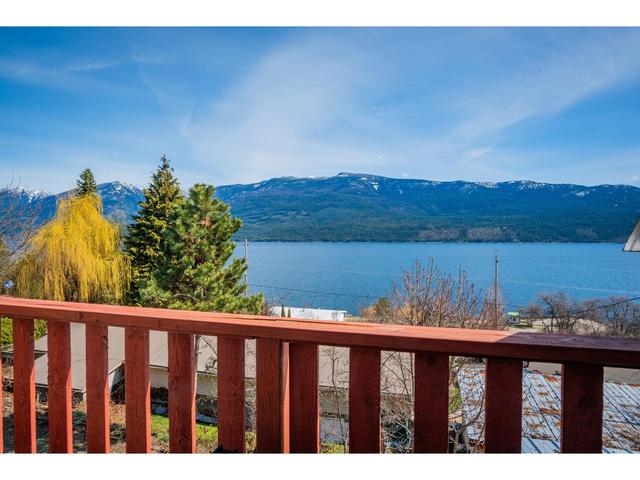 3553 Sprague Street, House detached with 2 bedrooms, 2 bathrooms and null parking in Central Kootenay D BC | Image 54