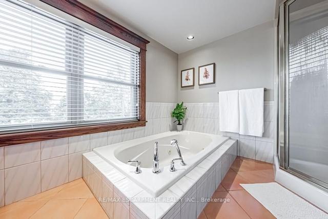 226 Mountain Park Ave, House detached with 5 bedrooms, 5 bathrooms and 8 parking in Hamilton ON | Image 17