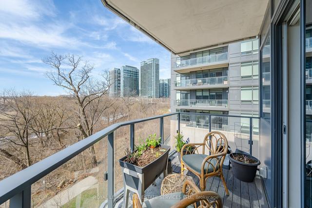 513 - 10 Park Lawn Rd, Condo with 2 bedrooms, 2 bathrooms and 1 parking in Toronto ON | Image 19