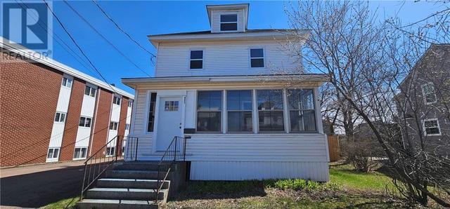 421 High St, House detached with 4 bedrooms, 2 bathrooms and null parking in Moncton NB | Image 2