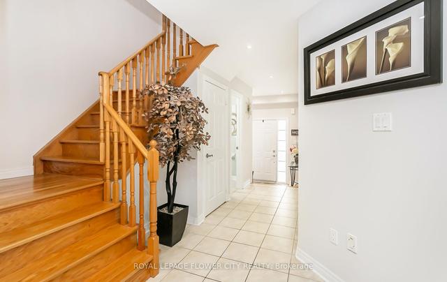 26 Calderstone Rd, House detached with 4 bedrooms, 4 bathrooms and 6 parking in Brampton ON | Image 32