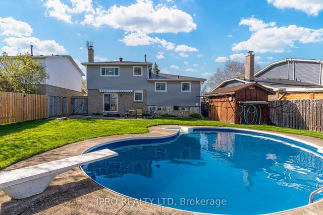 16 Jerome Cres, House detached with 3 bedrooms, 2 bathrooms and 7 parking in Brampton ON | Image 28
