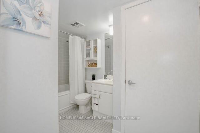 1915 - 36 Lee Centre Dr, Condo with 1 bedrooms, 1 bathrooms and 1 parking in Toronto ON | Image 20