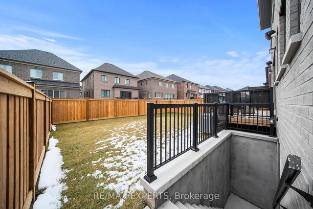 163 Wainfleet Cres, House detached with 4 bedrooms, 5 bathrooms and 6 parking in Vaughan ON | Image 32