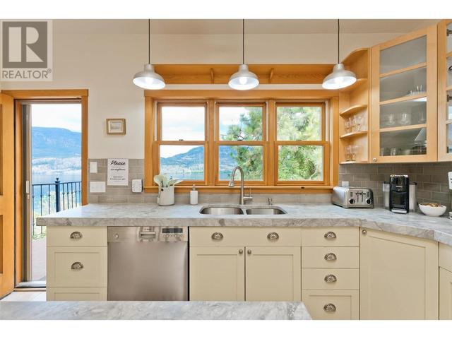 414 Herbert Heights, House detached with 4 bedrooms, 3 bathrooms and 2 parking in Kelowna BC | Image 23
