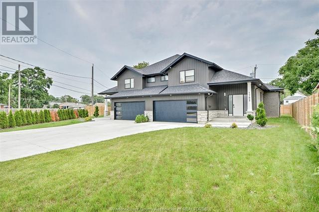 1782 Pierre Avenue, House semidetached with 5 bedrooms, 3 bathrooms and null parking in Windsor ON | Image 2