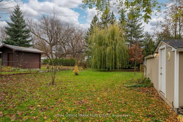 100 Colborne St W, House detached with 3 bedrooms, 2 bathrooms and 3 parking in Kawartha Lakes ON | Image 24