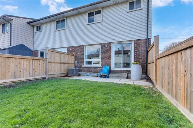 987 Amberdale Crescent, House attached with 3 bedrooms, 1 bathrooms and 3 parking in Kingston ON | Image 26