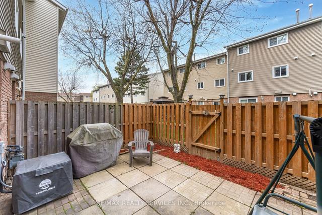 45 - 45 Ellis Dr, Townhouse with 3 bedrooms, 2 bathrooms and 2 parking in Brampton ON | Image 29