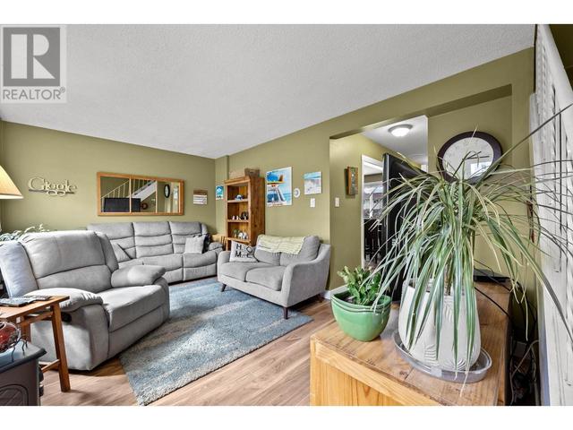 41 - 1697 Greenfield Ave, House attached with 3 bedrooms, 1 bathrooms and null parking in Kamloops BC | Image 6