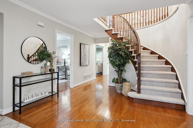 8 Bowes Garden Crt, House detached with 5 bedrooms, 4 bathrooms and 6 parking in Toronto ON | Image 12
