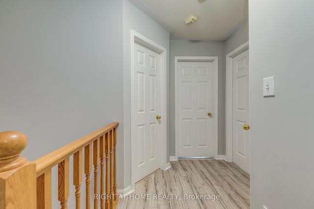 695 Edwards Ave W, House attached with 3 bedrooms, 3 bathrooms and 3 parking in Milton ON | Image 2