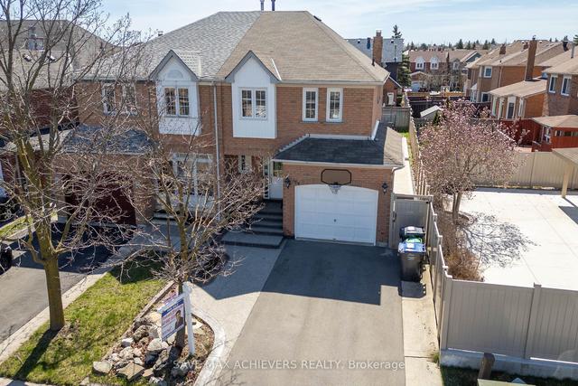 164 Bighorn Cres, House semidetached with 3 bedrooms, 3 bathrooms and 3 parking in Brampton ON | Image 1