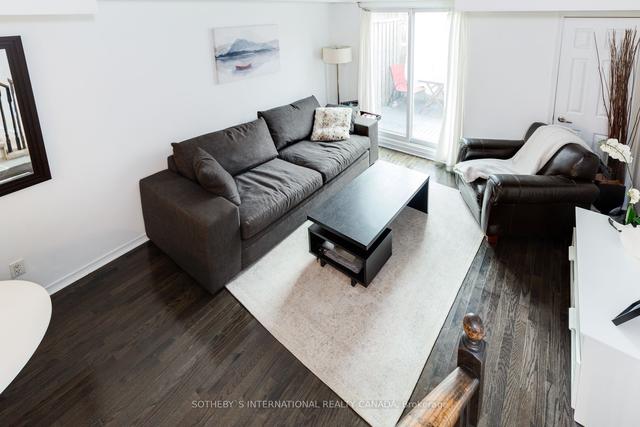 106 - 30 Elsie Lane, Townhouse with 3 bedrooms, 2 bathrooms and 1 parking in Toronto ON | Image 3