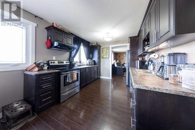 403 5, House detached with 4 bedrooms, 2 bathrooms and 5 parking in Marwayne AB | Image 12