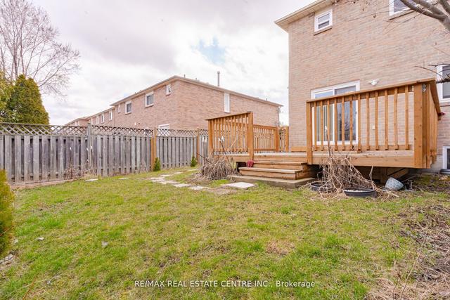 37 Ebby Ave, House semidetached with 3 bedrooms, 4 bathrooms and 5 parking in Brampton ON | Image 30