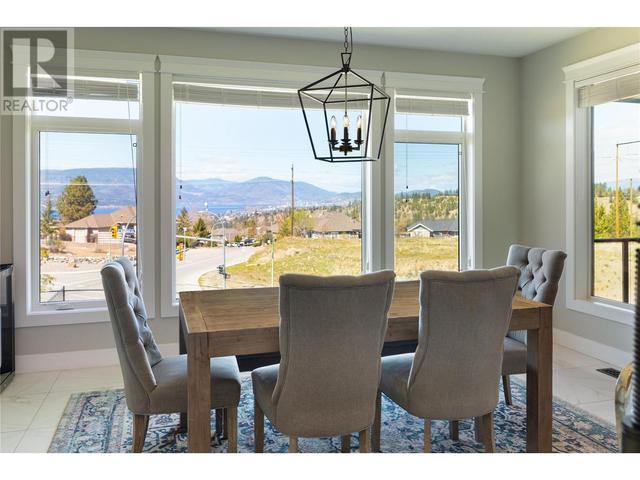 1114 Goldfinch Place, House detached with 4 bedrooms, 3 bathrooms and 4 parking in Kelowna BC | Image 12