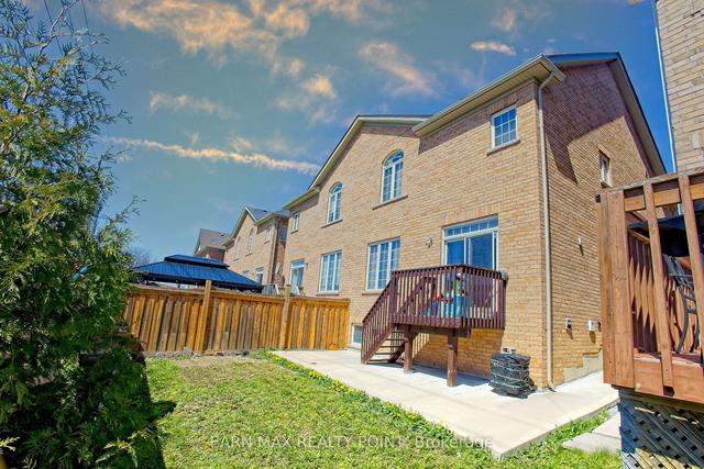 28 Borrelli Dr, House semidetached with 4 bedrooms, 4 bathrooms and 3 parking in Brampton ON | Image 30