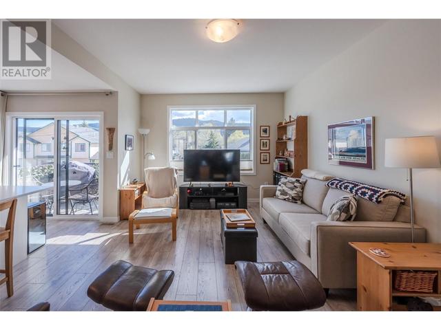 120 - 388 Eckhardt Avenue E, House attached with 3 bedrooms, 1 bathrooms and 4 parking in Penticton BC | Image 10