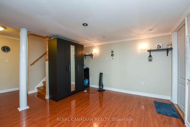 1230 Prestonwood Cres, House semidetached with 3 bedrooms, 4 bathrooms and 4 parking in Mississauga ON | Image 20