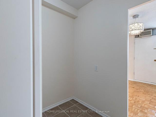 212 - 80 Grandravine Dr, Condo with 1 bedrooms, 1 bathrooms and 1 parking in Toronto ON | Image 4