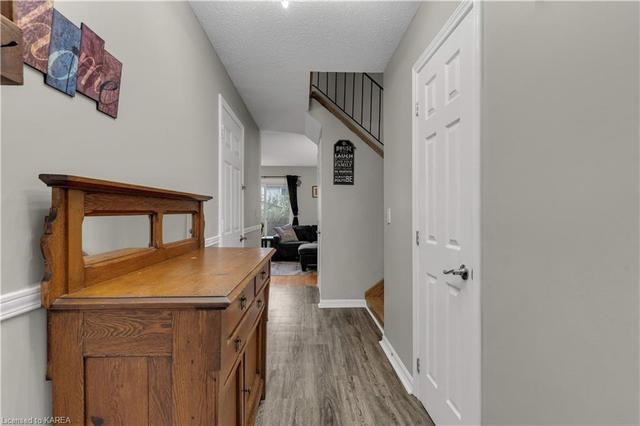 828 Cataraqui Woods Drive, House detached with 3 bedrooms, 1 bathrooms and 4 parking in Kingston ON | Image 23