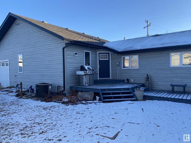 5112 52 St, House detached with 3 bedrooms, 3 bathrooms and null parking in Consort AB | Image 40