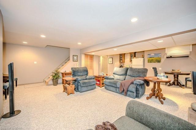 17 Sunrise Court, House detached with 4 bedrooms, 2 bathrooms and 6 parking in Guelph ON | Image 24