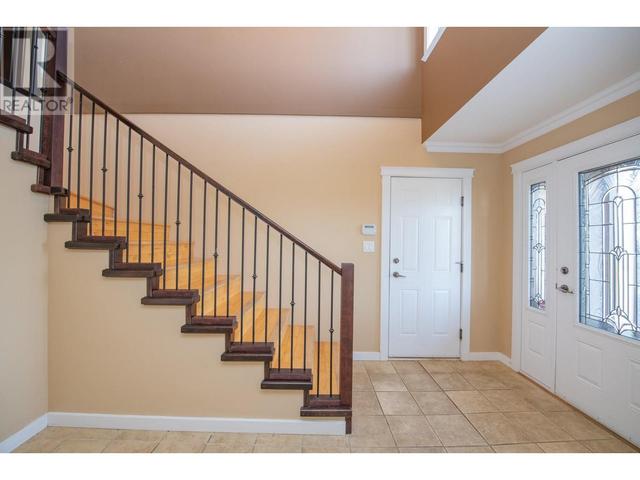 1055 Mt Ida Drive, House detached with 4 bedrooms, 3 bathrooms and 3 parking in Vernon BC | Image 4