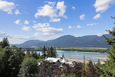 8360 Chelmsford Place, Chilliwack, BC, V2R3X2 | Card Image