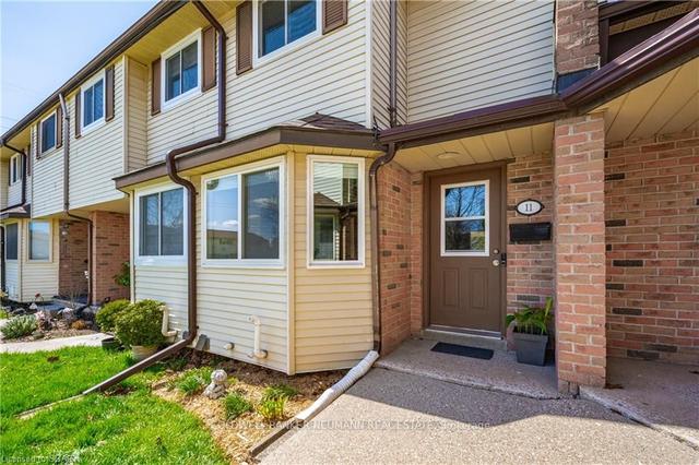 11 - 40 Silvercreek Pkwy N, Townhouse with 2 bedrooms, 1 bathrooms and 1 parking in Guelph ON | Image 12