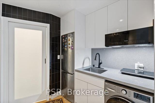 2402 - 1 King St W, Condo with 0 bedrooms, 1 bathrooms and 0 parking in Toronto ON | Image 25
