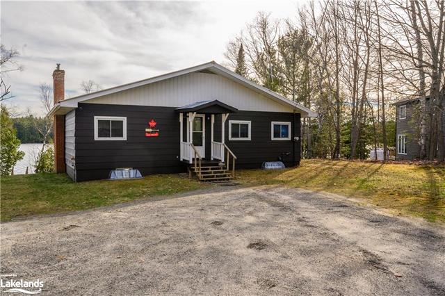 562 & 568 Waseosa Lake Road East Road, House detached with 3 bedrooms, 1 bathrooms and 6 parking in Huntsville ON | Image 40