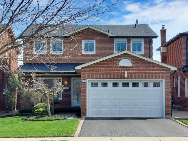 22 Berwick Ave, House detached with 4 bedrooms, 4 bathrooms and 4 parking in Brampton ON | Image 1