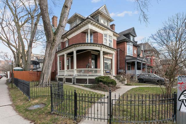177 Dowling Ave, House detached with 7 bedrooms, 3 bathrooms and 4 parking in Toronto ON | Image 12