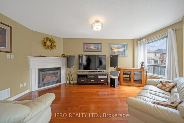 51 Tipton Cres, House detached with 5 bedrooms, 4 bathrooms and 6 parking in Ajax ON | Image 5