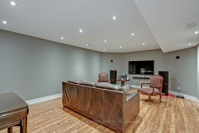 212 Poplar Dr, House detached with 5 bedrooms, 6 bathrooms and 9 parking in Oakville ON | Image 25