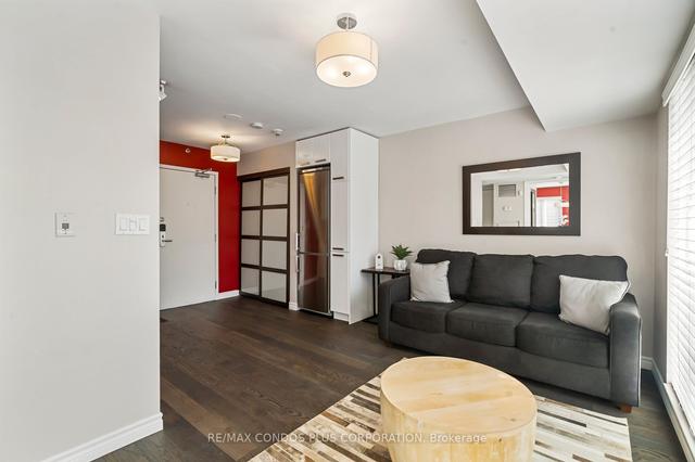 1214 - 200 Victoria St, Condo with 1 bedrooms, 1 bathrooms and 0 parking in Toronto ON | Image 3
