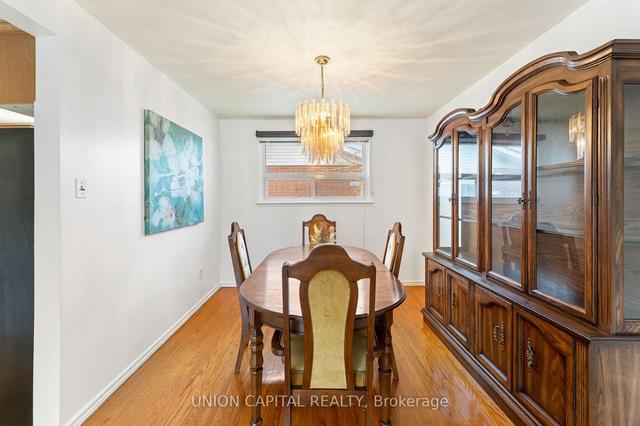 44 Lexington Ave, House detached with 3 bedrooms, 2 bathrooms and 6 parking in Toronto ON | Image 4