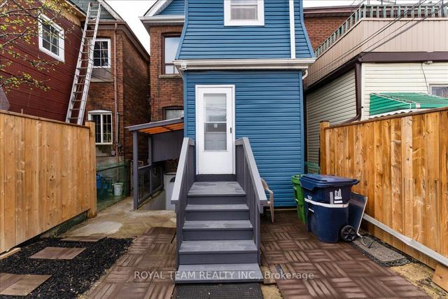 1351 Lansdowne Ave, House detached with 3 bedrooms, 4 bathrooms and 2 parking in Toronto ON | Image 33
